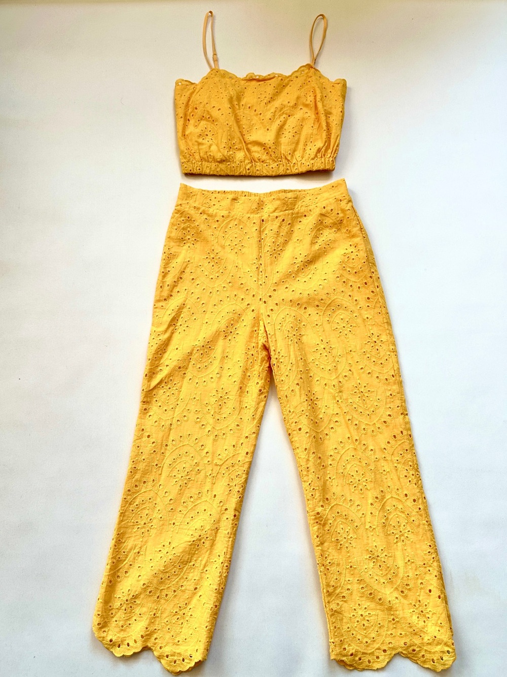 LALAVON YELLOW EMBROIDERED EYELET 100% COTTON PREPPY CROP TOP AND PANT SET SzM - Picture 2 of 14